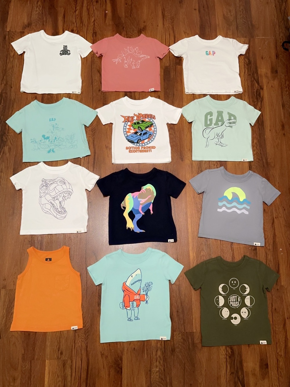 GAP Kids Multi-Color Graphic Tee Bundle Featuring Pastel & Bright Tees 12-18 M